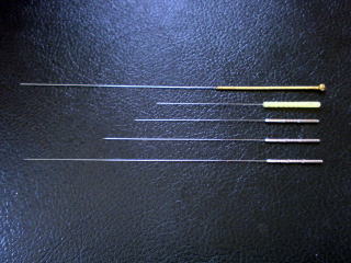 さまざまな種類の針